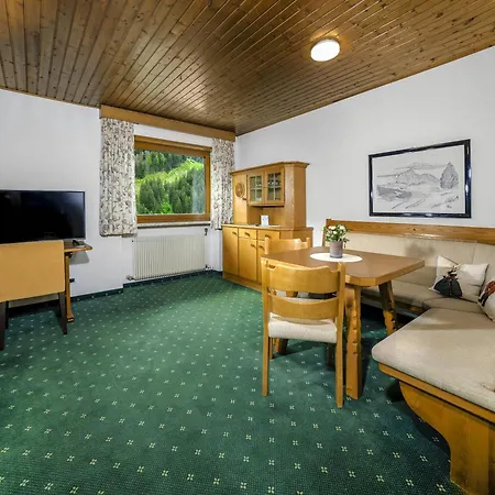 Cesa Panaval Aparthotel 2*