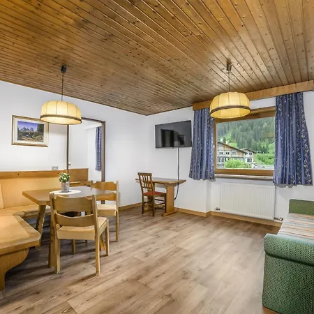 Aparthotel Cesa Panaval 2*