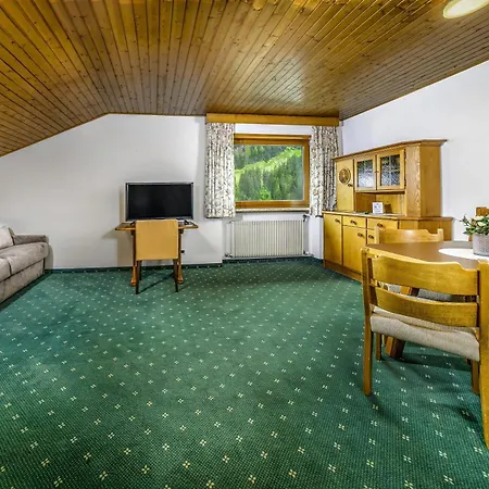 Aparthotel Cesa Panaval